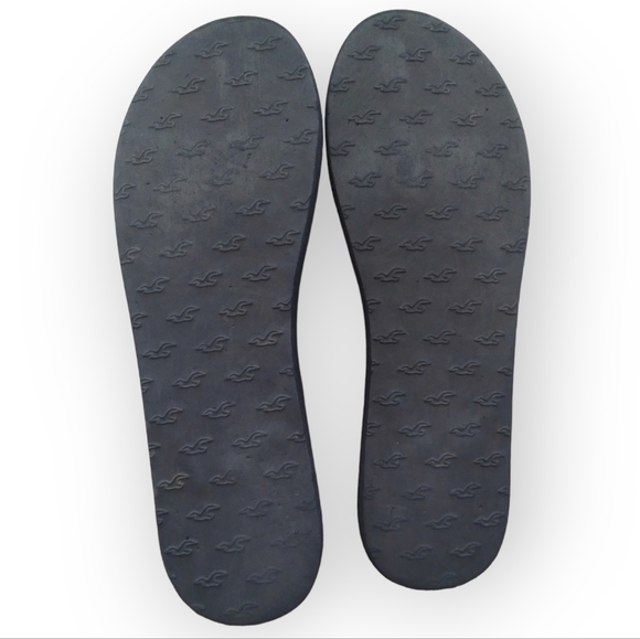 HOLLISTER FLIP FLOPS - Picture 2 of 2